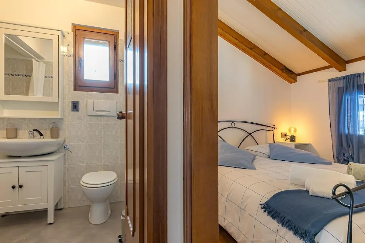 Romantic Como Hideaway With Private Parking Acquaseria 0*,  Italie